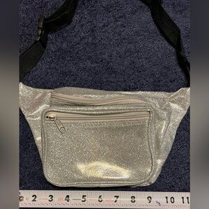 Women’s large sliver glittery Fanny pack